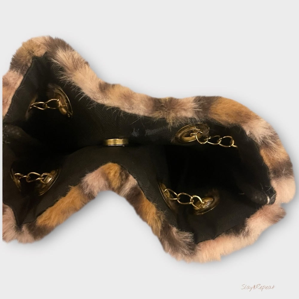 Trendy Leopard Faux Fur Shoulder Bag w/ Gold Chain Strap – Chic Winter Purse - Picture 10 of 12